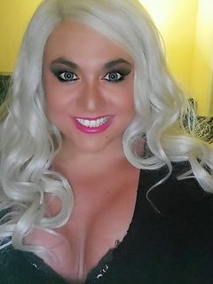 Shemale In Wig - hot blonde shemale body porn videos - sheshaft.com